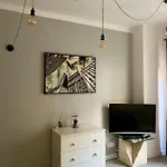 Studio Centre * نيم