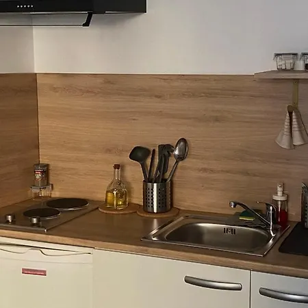 Studio Centre نيم